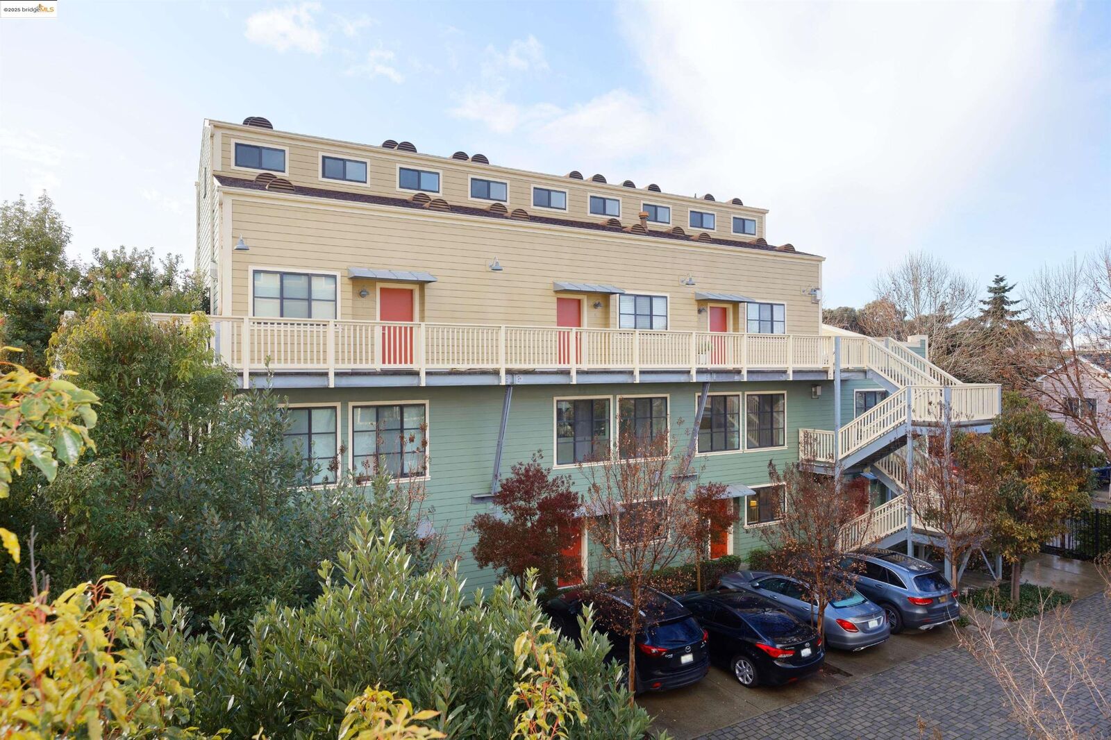 Property Photo:  1565 32nd Street 4  CA 94608 