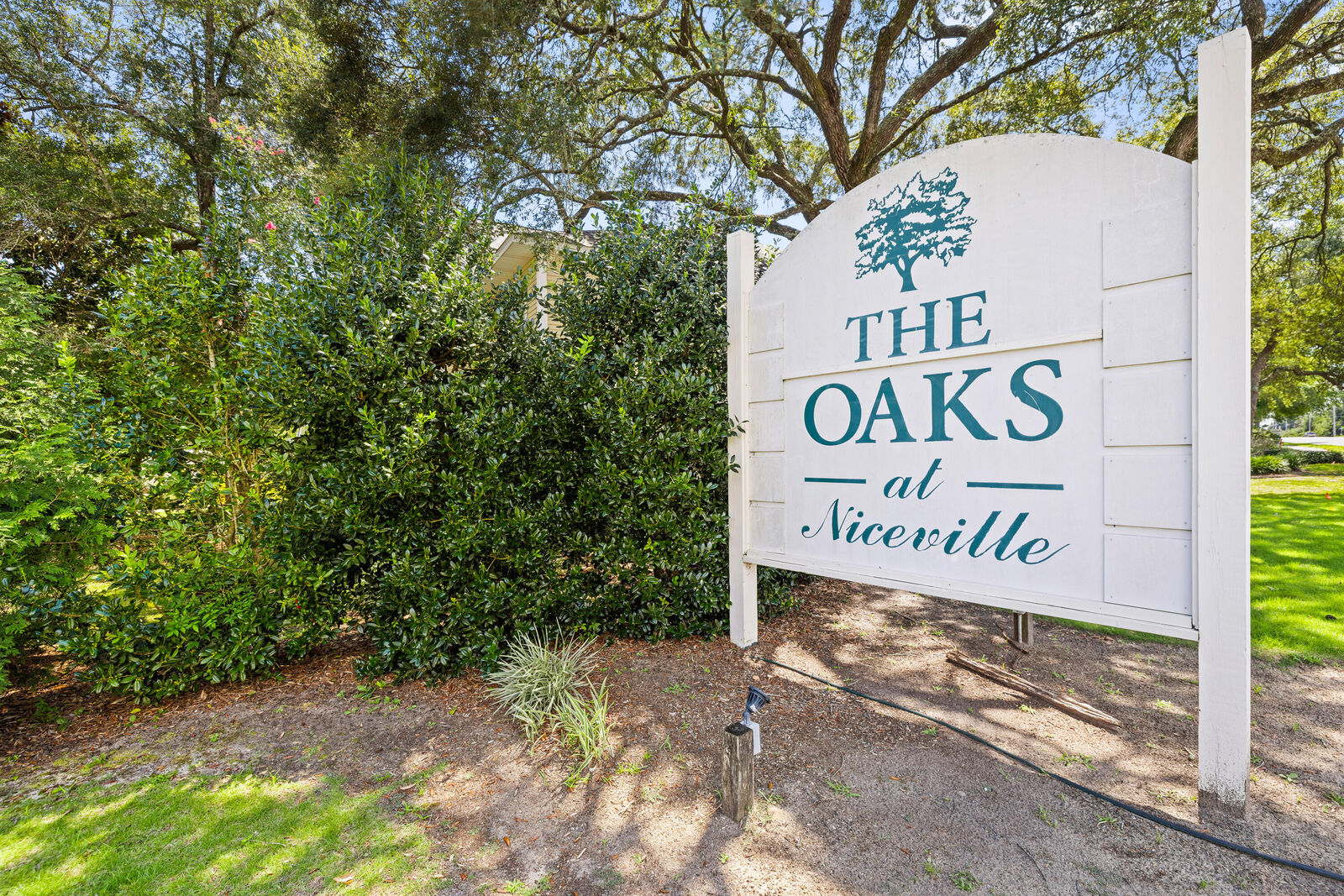 Property Photo: 1501 N Partin Drive 151 FL 32578