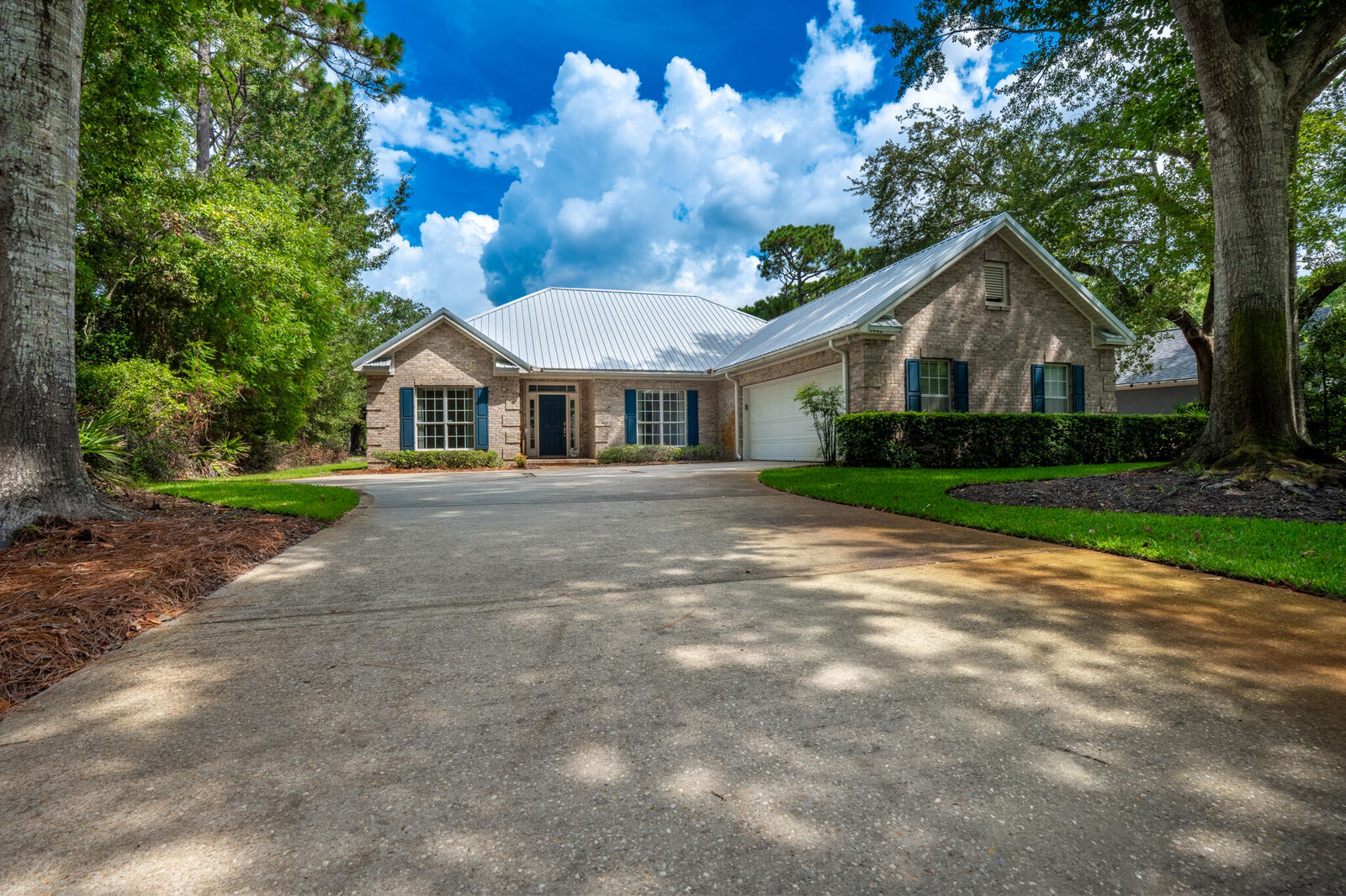 Property Photo:  1402 Winged Foot Drive  FL 32578 