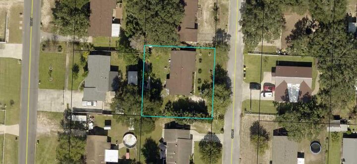 Property Photo: 63 Oak Lane FL 32579