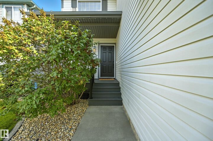 Property Photo:  30 Westwood Lane  AB T8L 4N6 