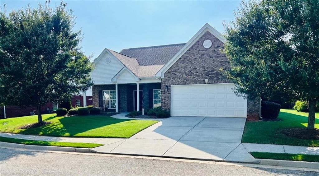 Property Photo:  650 Park Place Way  GA 30025 