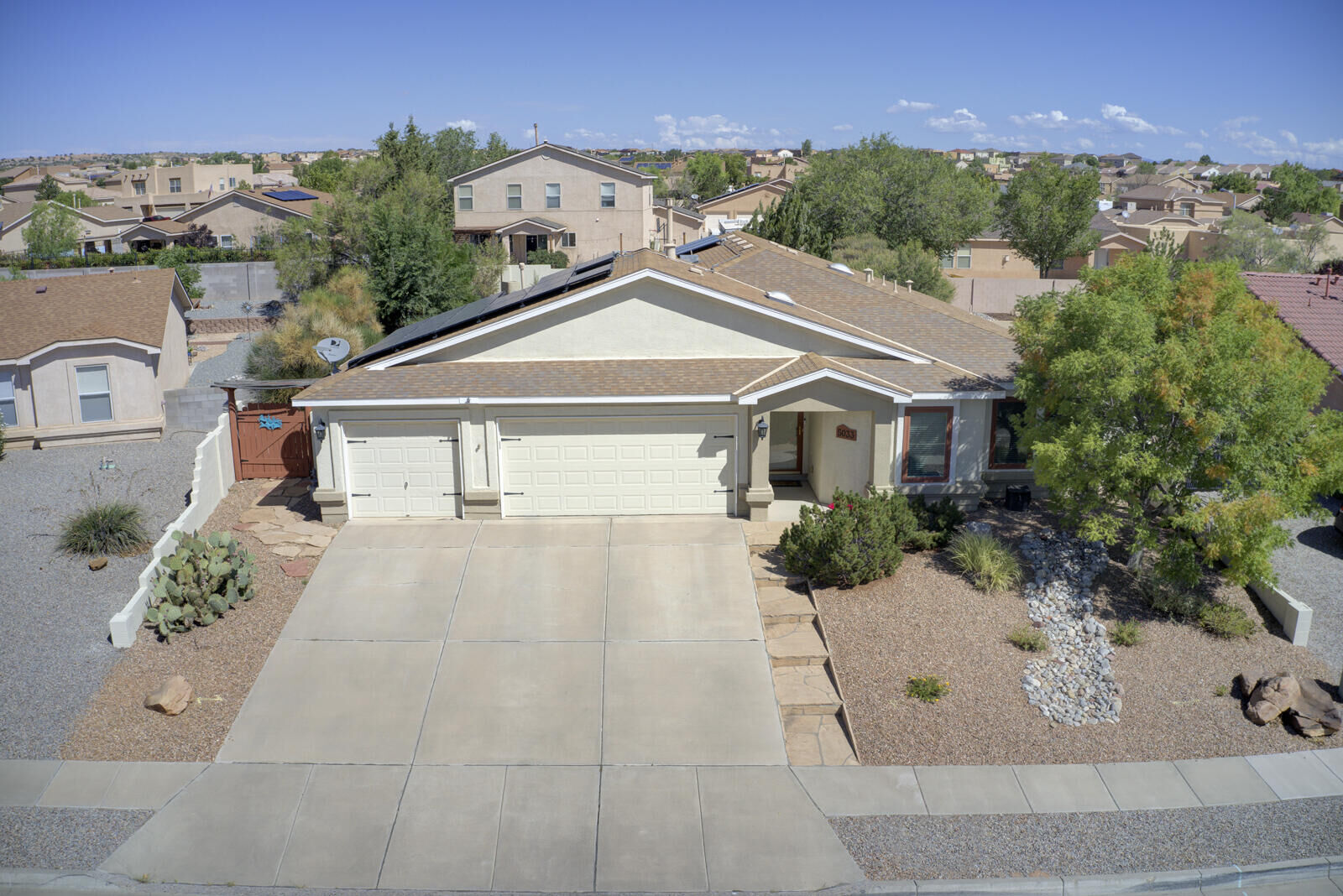 Property Photo:  5033 Mira Vista Drive NE  NM 87144