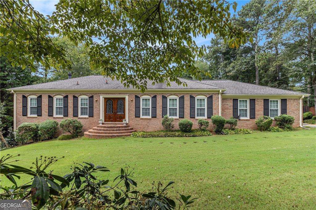 Property Photo: 11350 West Road GA 30075