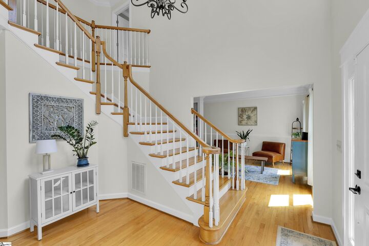 Property Photo: 204 Beckworth Drive SC 29687