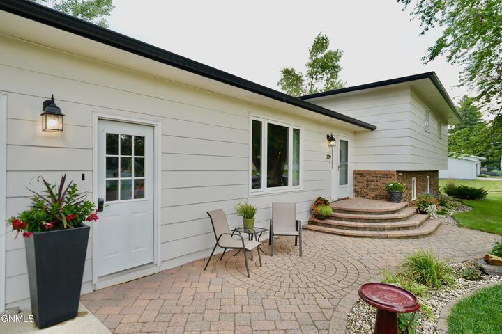 Property Photo: 309 17th Street NE ND 58401