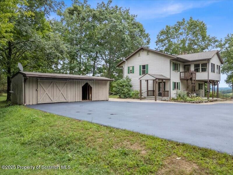 Property Photo:  1777 State Route 2002  PA 18446 