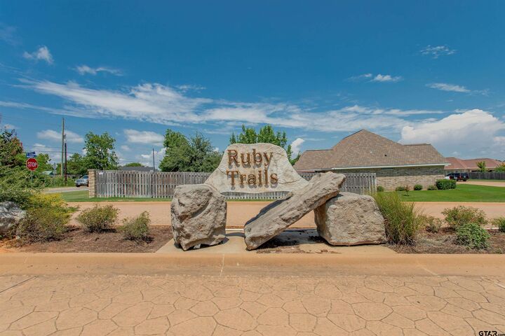 Property Photo: 1505 Lucy Circle TX 75771
