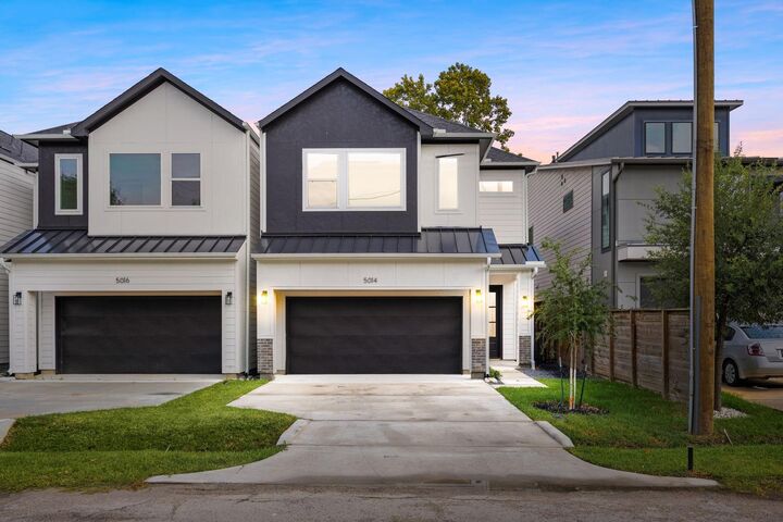 Property Photo: 5014 Golden Forest Drive TX 77091