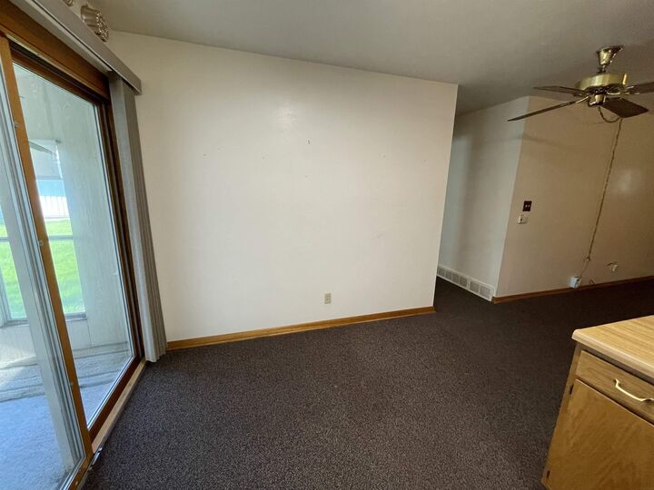 Property Photo: 210 Union Street IA 52142