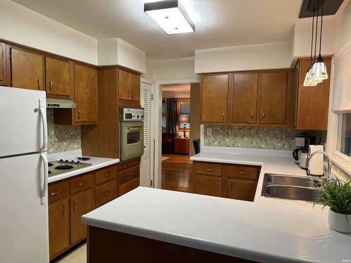 Property Photo:  421 S Clifton Avenue  IN 47401 
