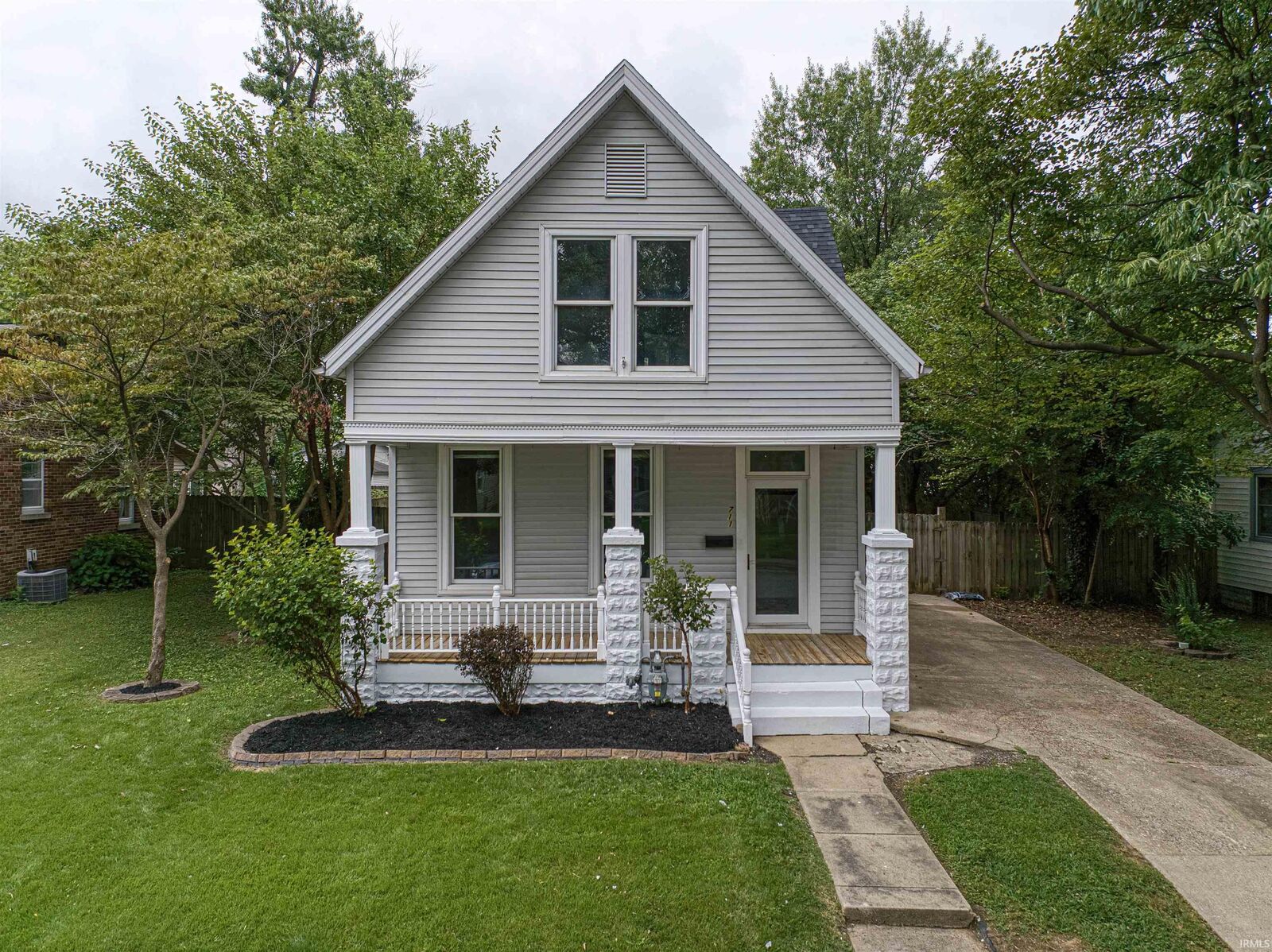 Property Photo: 711 Bennighof Avenue IN 47714