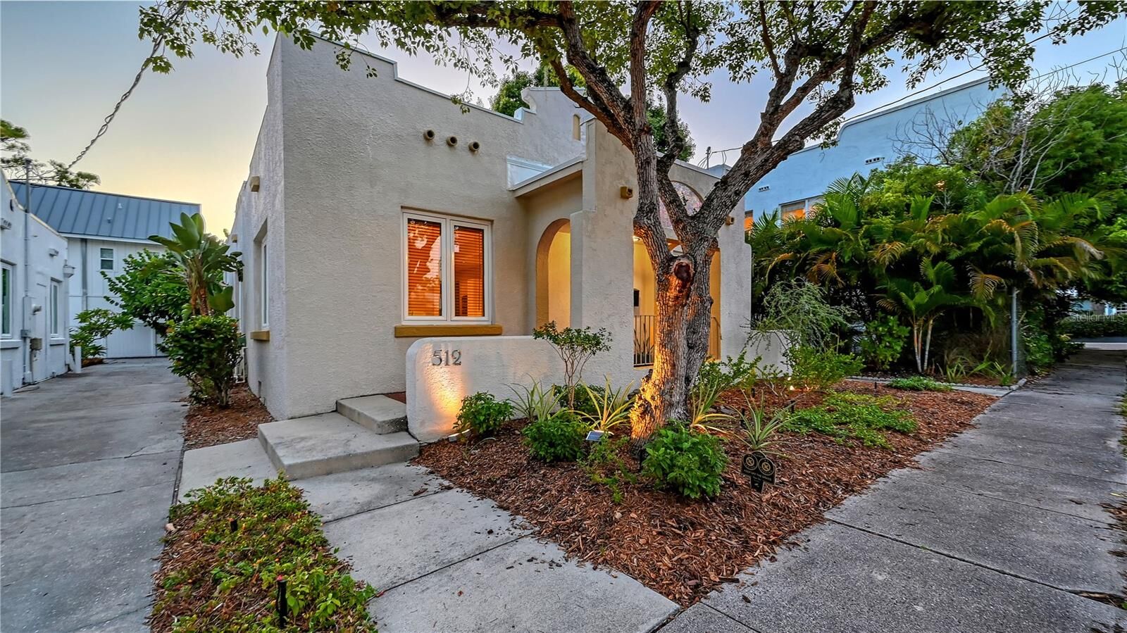 Property Photo: 512 Madison Court FL 34236