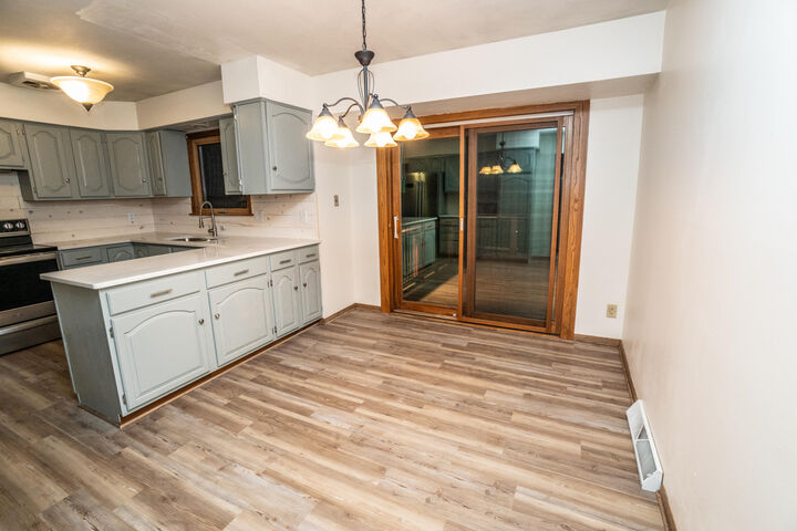 Property Photo: 3548 Lusan Dr WI 53012