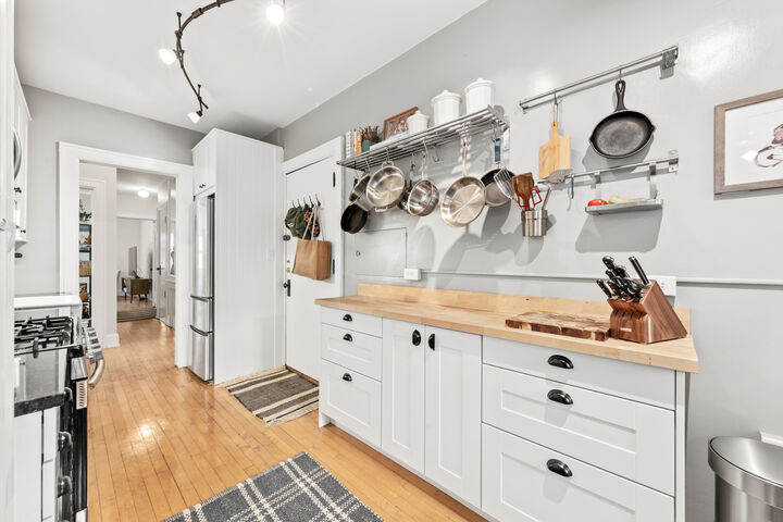 Property Photo: 1924 N Prospect Ave 6 WI 53202