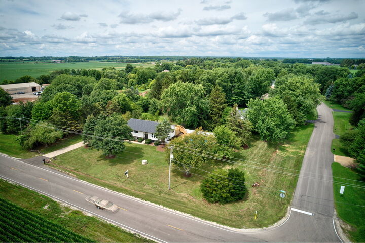 Property Photo:  42W316 W Silver Glen Road  IL 60175 