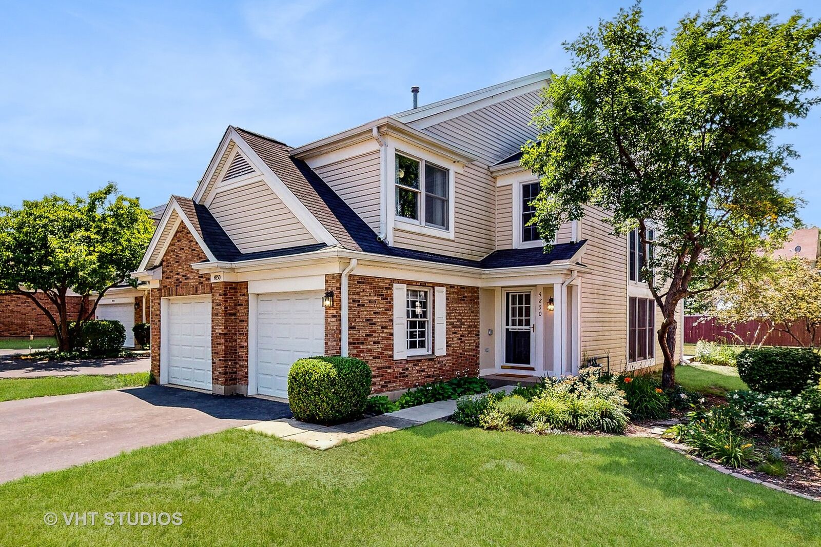 Property Photo: 4850 Prestwick Place IL 60010