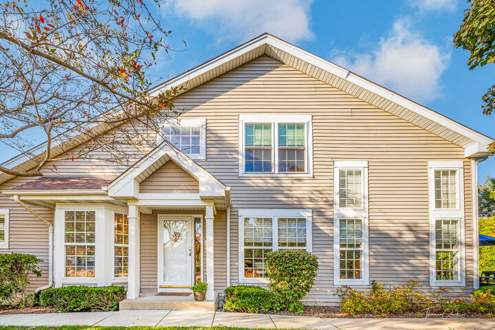 943 Willow Street  Itasca IL 60143 photo