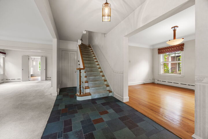 Property Photo: 917 Fair Oaks Avenue IL 60302