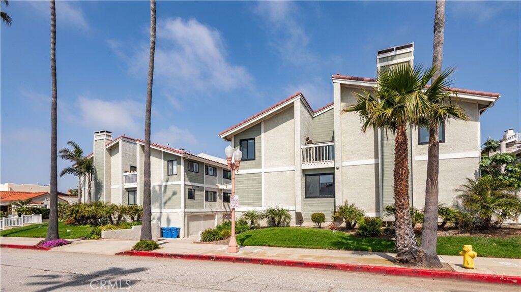 Property Photo:  718 S Catalina Avenue 1  CA 90277 