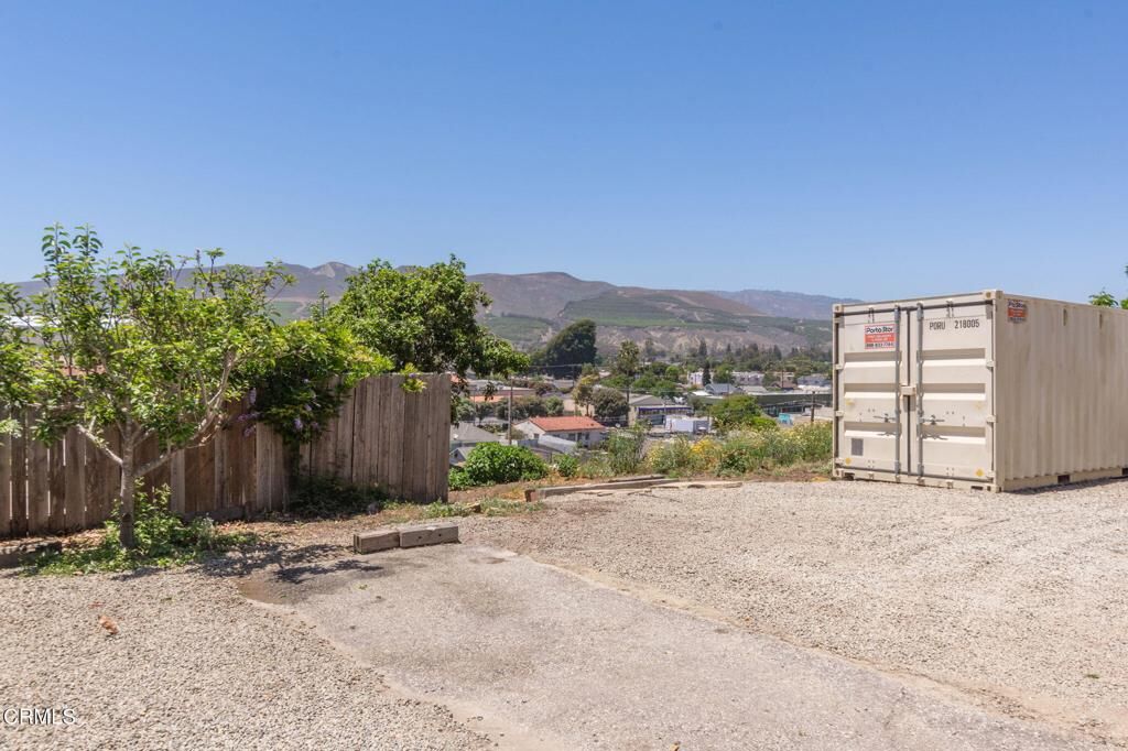 Property Photo: 257 Cedar Street CA 93001