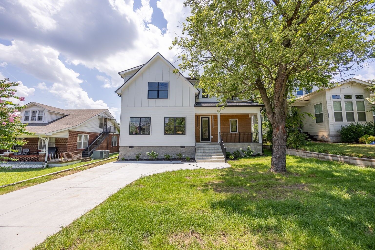 Property Photo: 1080 Zophi St A TN 37216