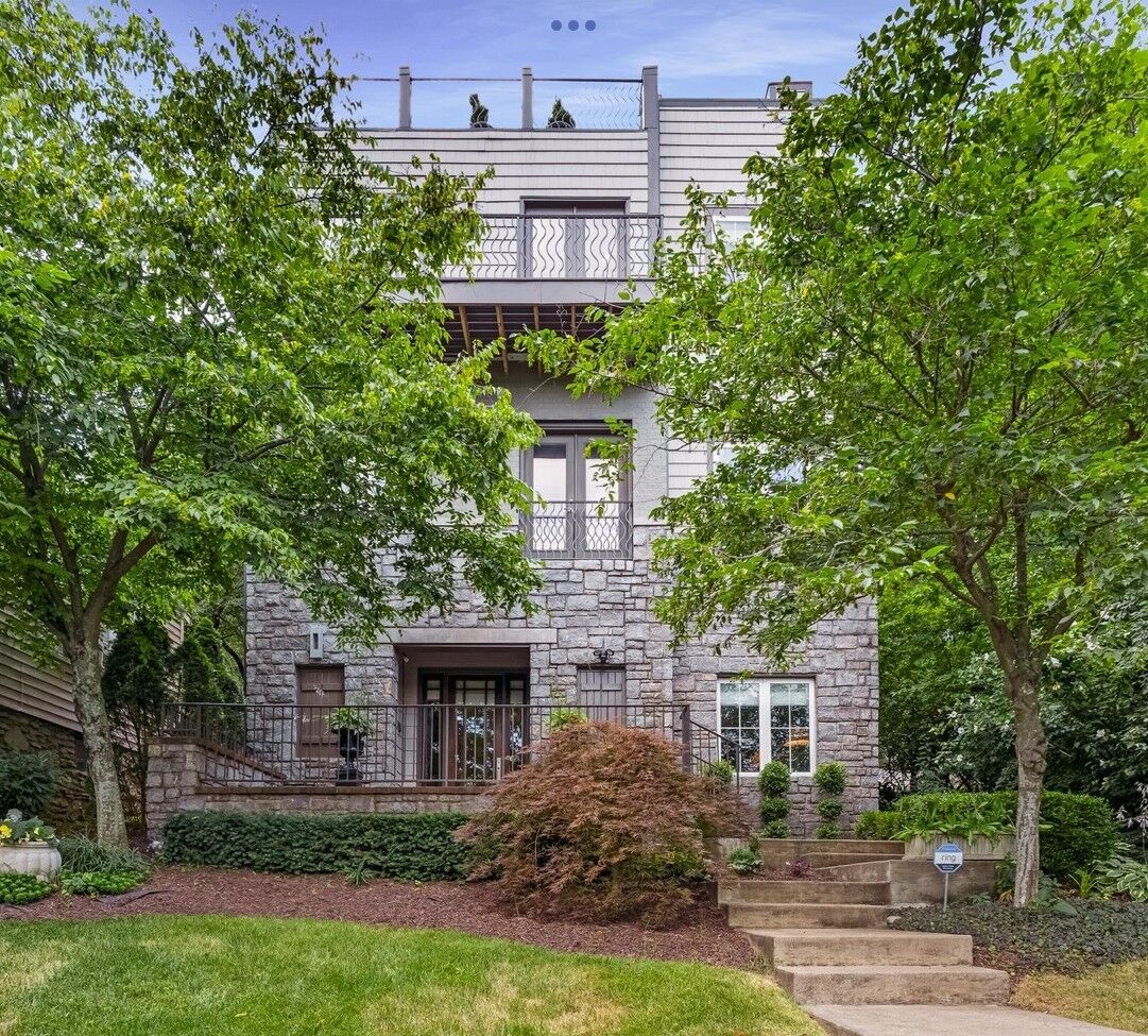 Property Photo:  301 32nd Ave S  TN 37212 