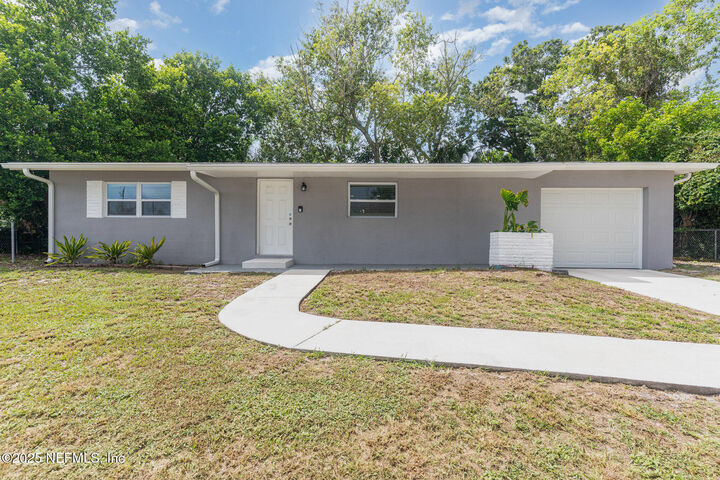 Property Photo: 2019 Barkley Avenue FL 32935