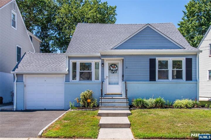 21 Yale Terrace  Belleville NJ 07109 photo