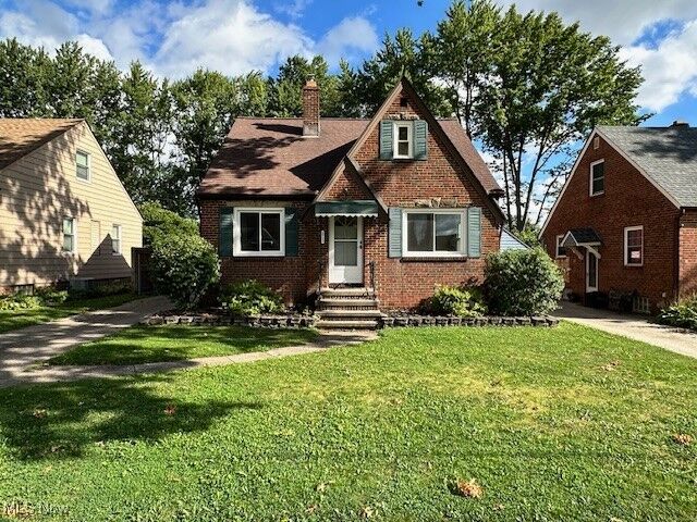 Property Photo:  2712 Ralph Avenue  OH 44109