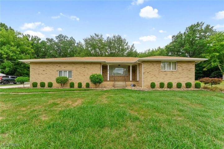 213 Struthers Liberty Road  Youngstown OH 44505 photo
