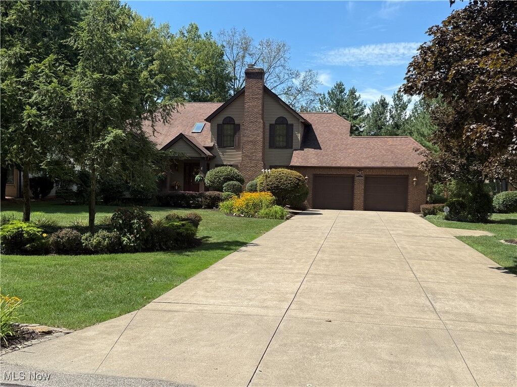 Property Photo:  5738 Logan Arms Drive  OH 44420 