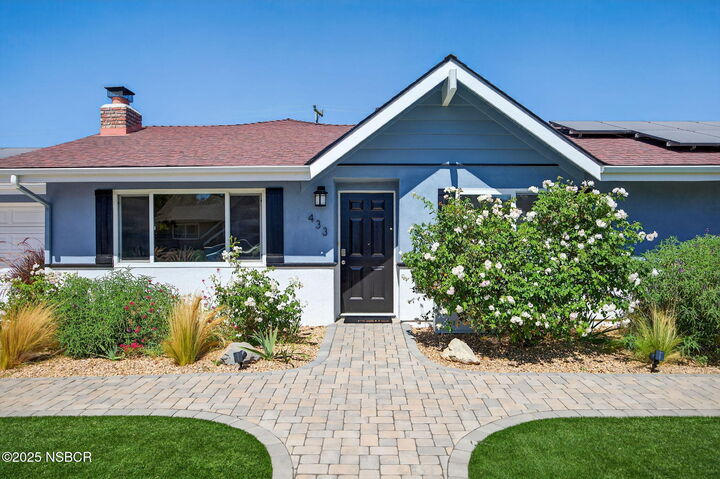 Property Photo: 433 Dania Avenue CA 93427