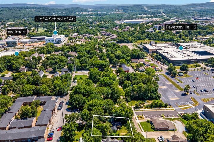 Property Photo: 104 S Duncan Avenue AR 72701