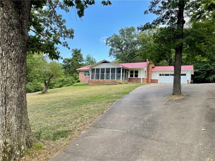 Property Photo: 601 Parrott Drive AR 72740