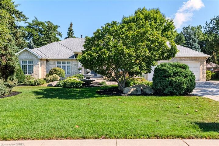 Property Photo: 56 St. Andrews Drive ON N3T 6H3