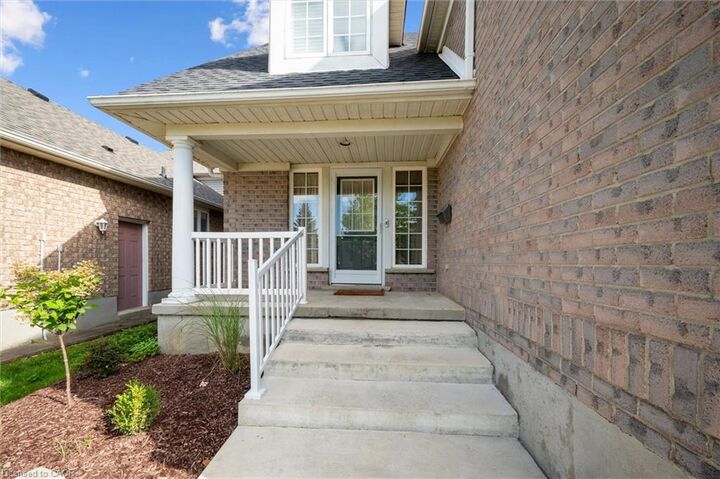Property Photo: 428 Eastbridge Boulevard ON N2K 3Y3