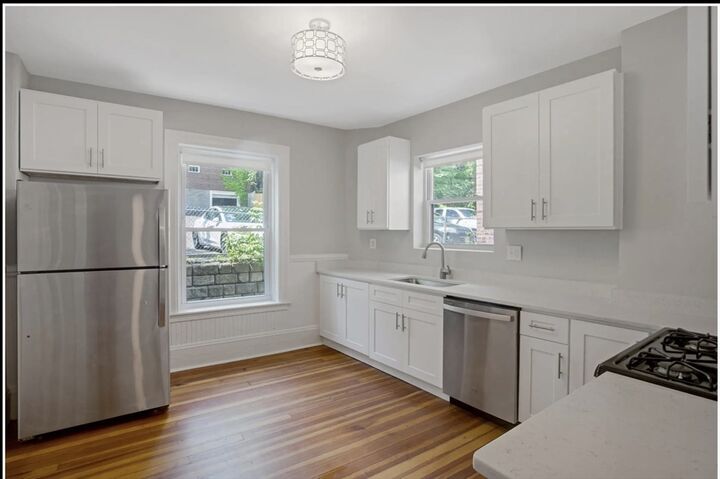 Property Photo: 116 Winthrop St 6 MA 02445