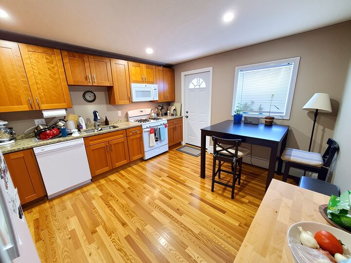 Property Photo: 84 Cross St 1 MA 02145