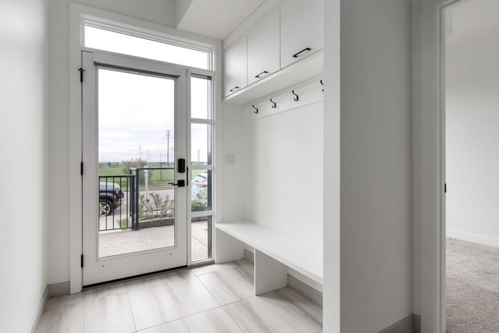 Property Photo: 5109 19 Street SW AB T2T 7A5