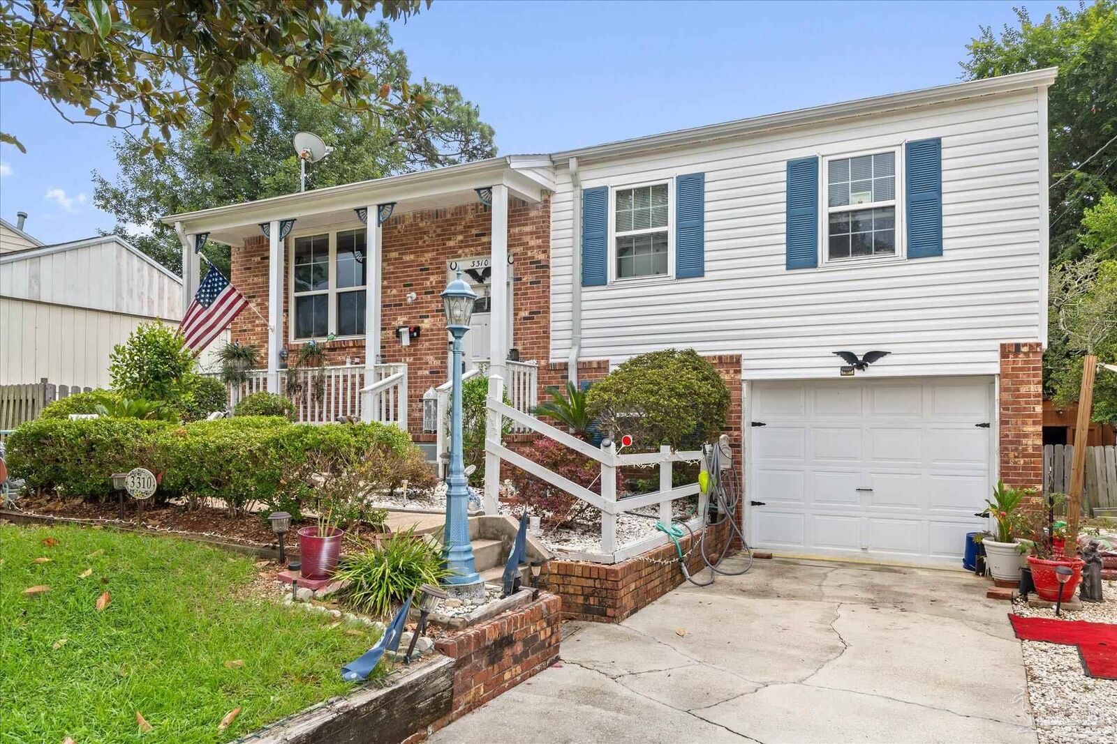 Property Photo:  3310 Bluewater Dr  FL 32503 