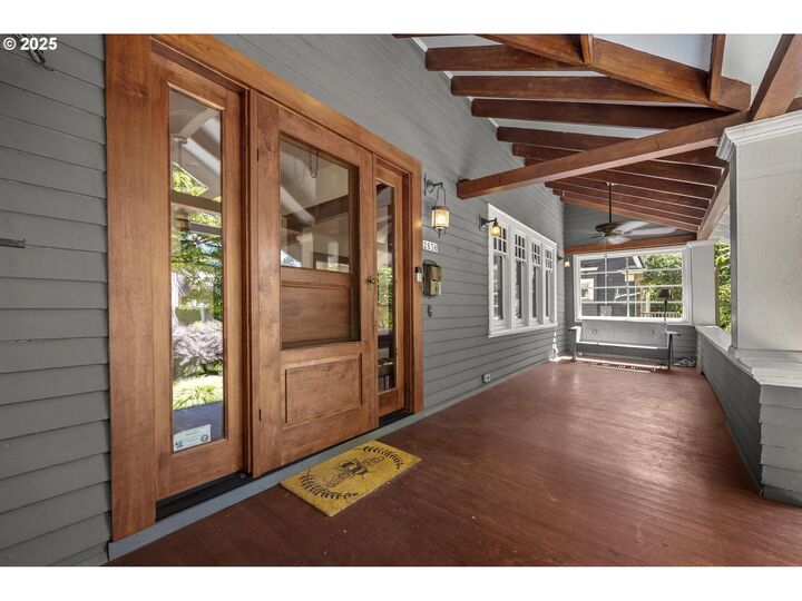 Property Photo: 2836 NE 13th Ave OR 97212