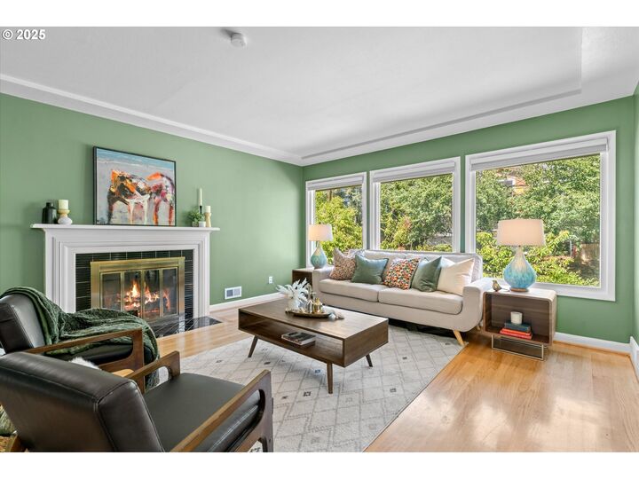 Property Photo: 2908 NE Holman St OR 97211