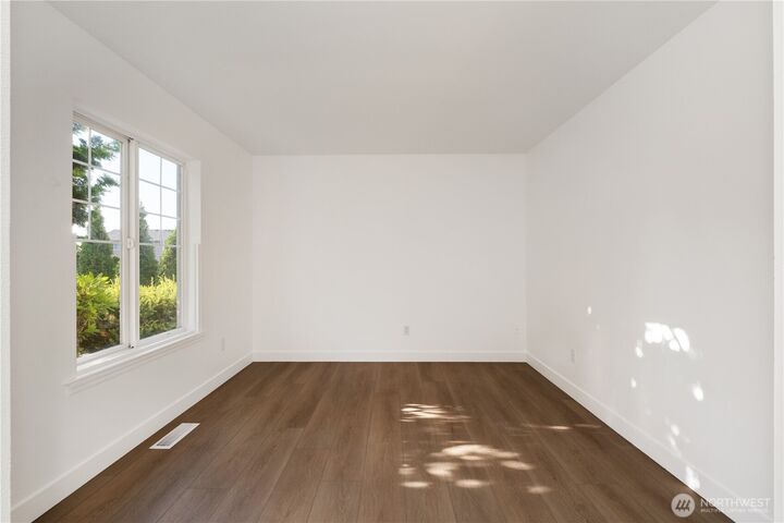 Property Photo:  16824  128th Avenue E  WA 98374 