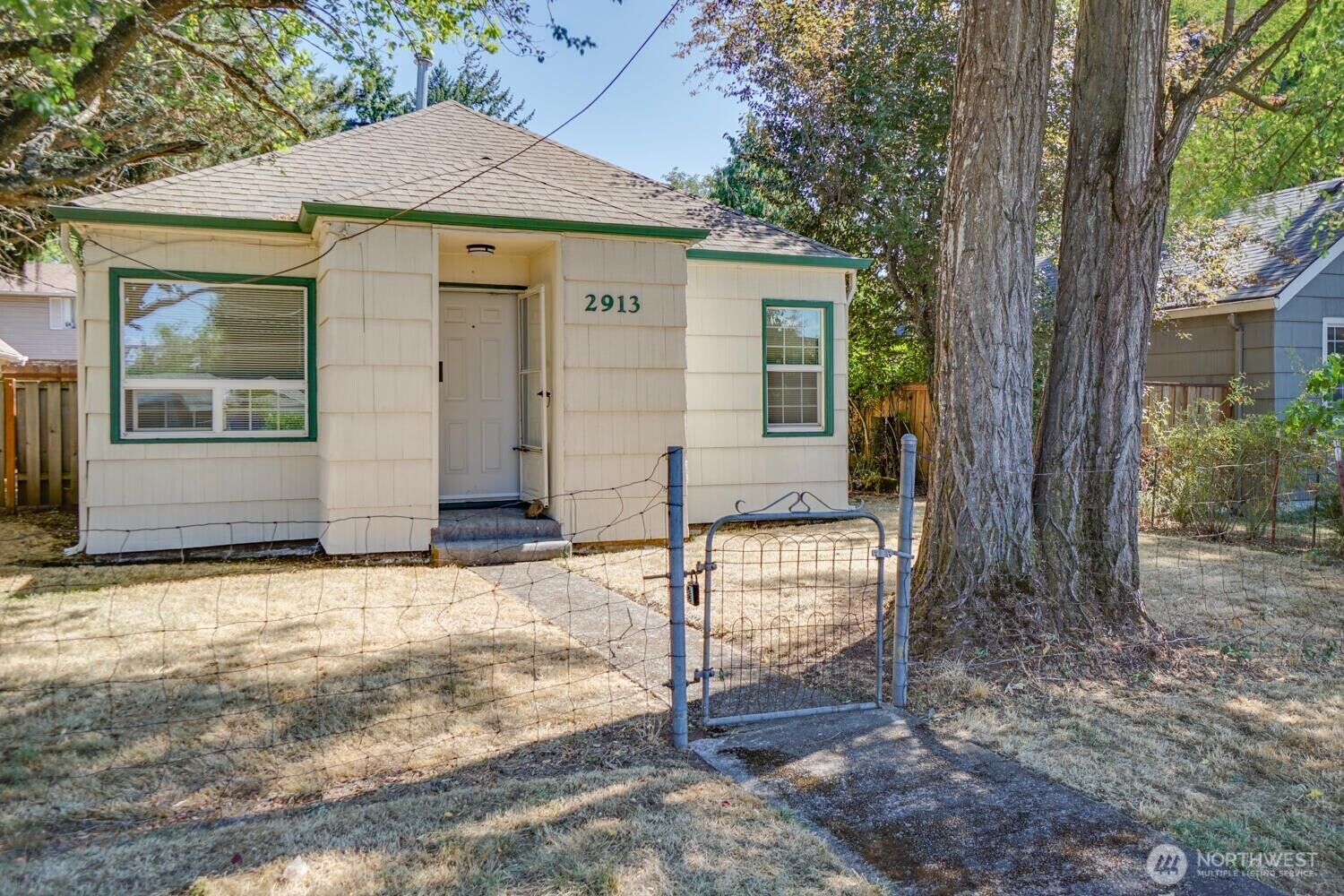 Property Photo: 2913 X Street WA 98661