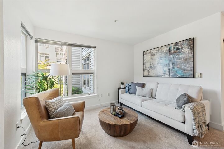 Property Photo: 1610 Belmont Avenue 306 WA 98122