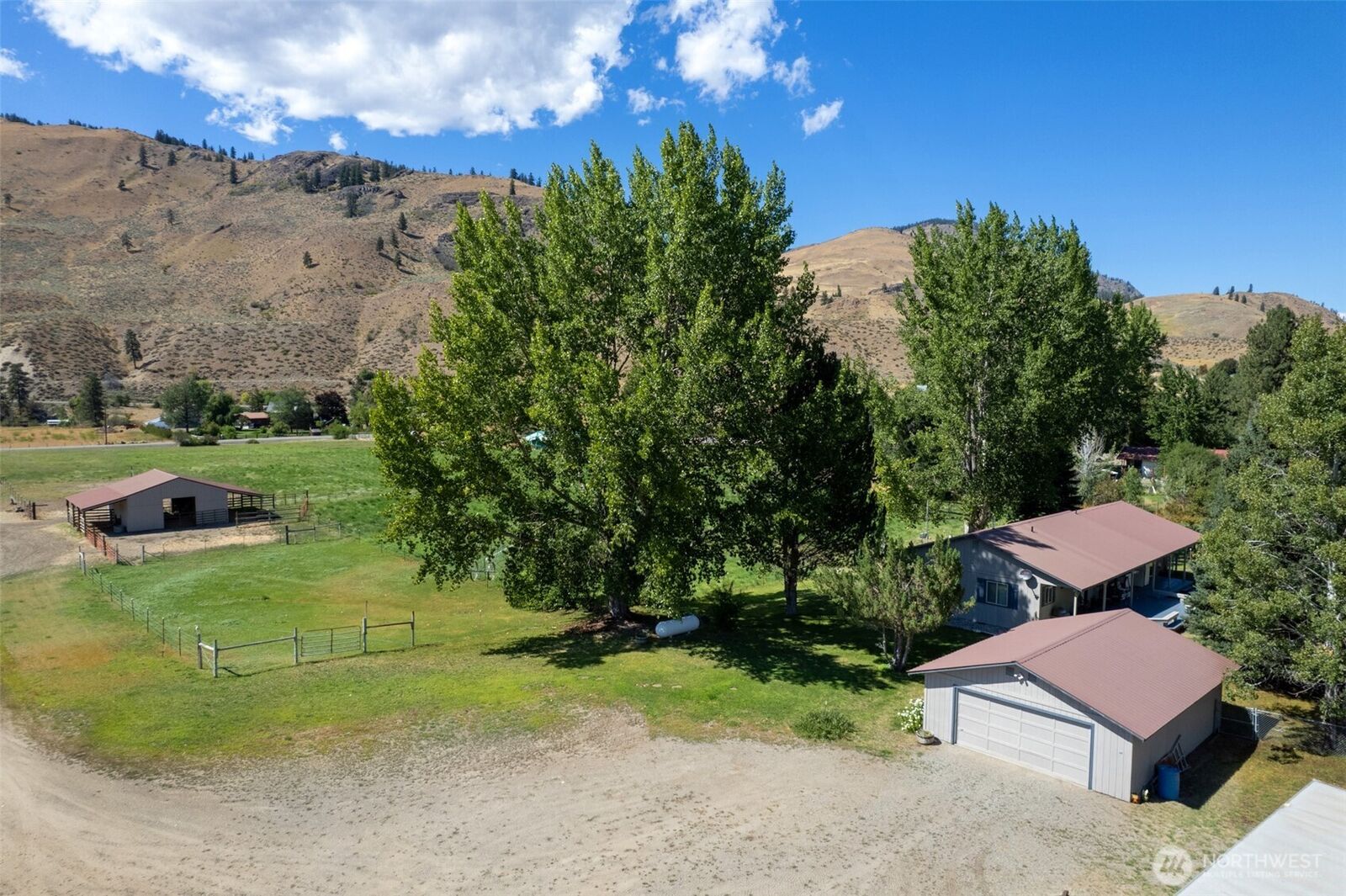Property Photo:  54 B  Ross Road B  WA 98856 