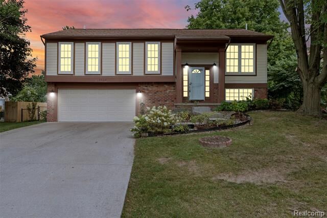 22530 Sheridan Road  Novi MI 48375 photo