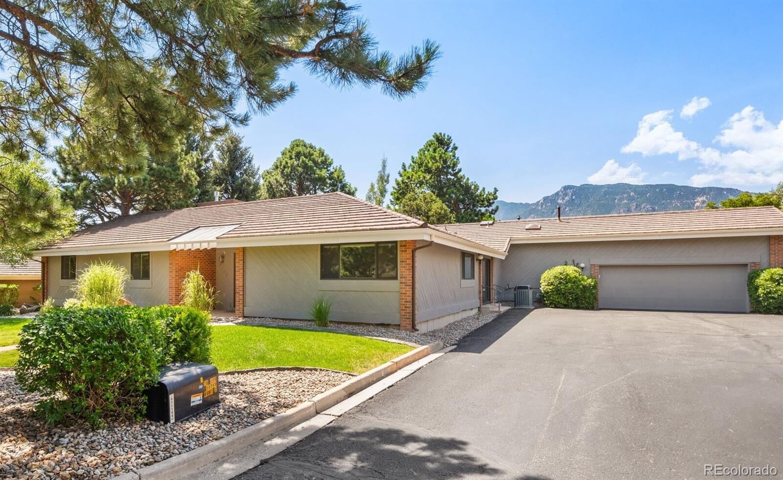 Property Photo:  2720 Fox Grove Court  CO 80906 