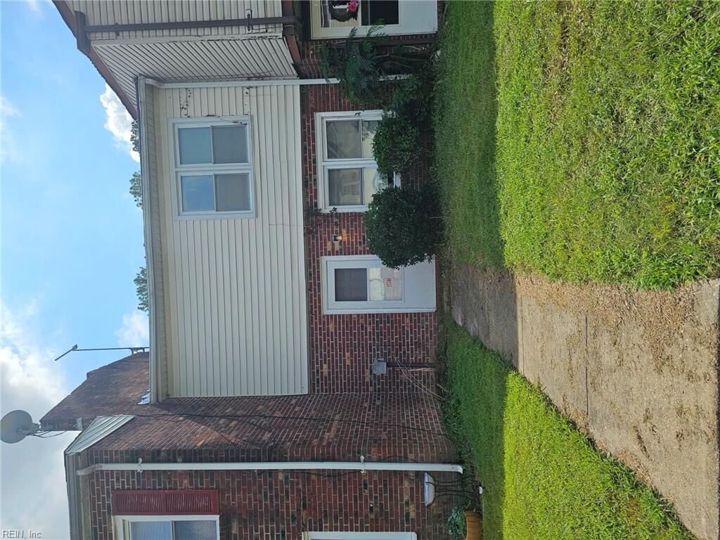 Property Photo:  4017 Schooner Trl  VA 23321 